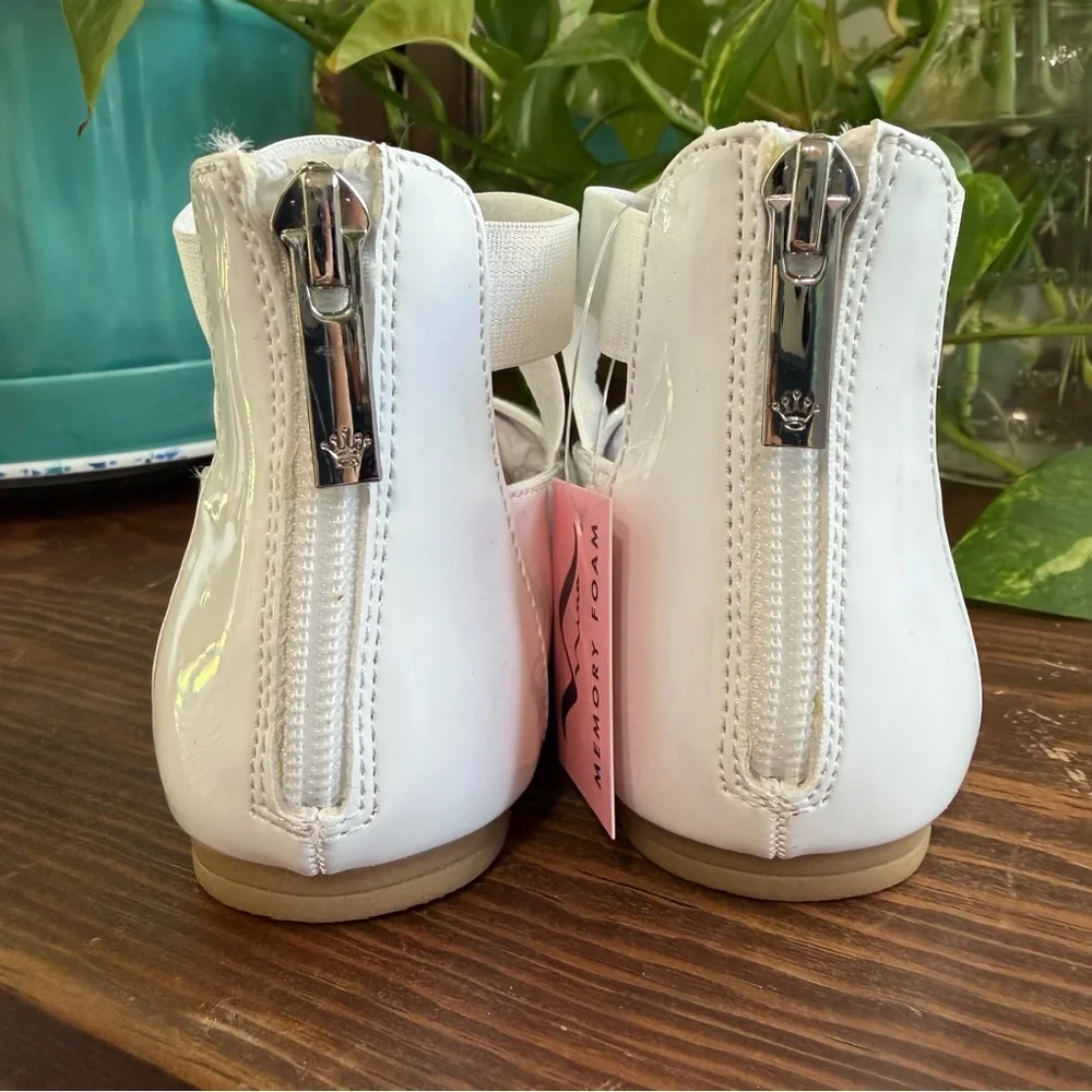 NIB- Girls’ Size 3 Nina (Cara) Wht Patent Leather Dress Flats W/Ballet Straps